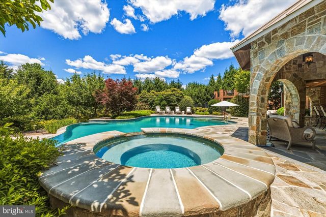 1005 COACHFORD CT, Lutherville Timonium, MD 21093