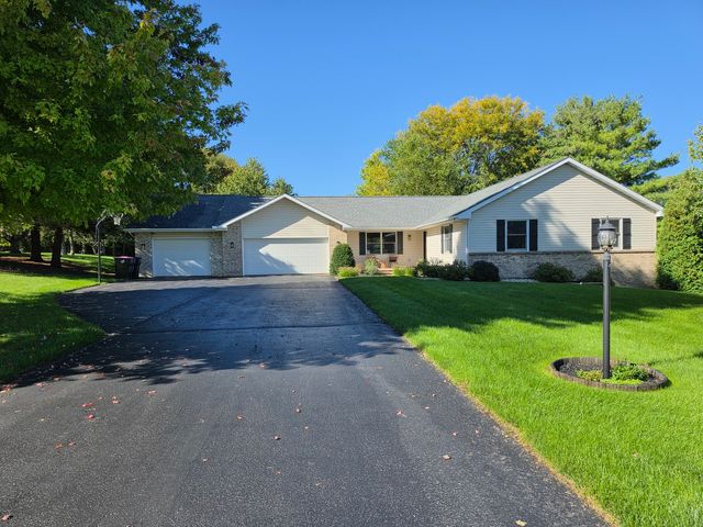 6775 Skyview Trail, Roscoe, IL 61073