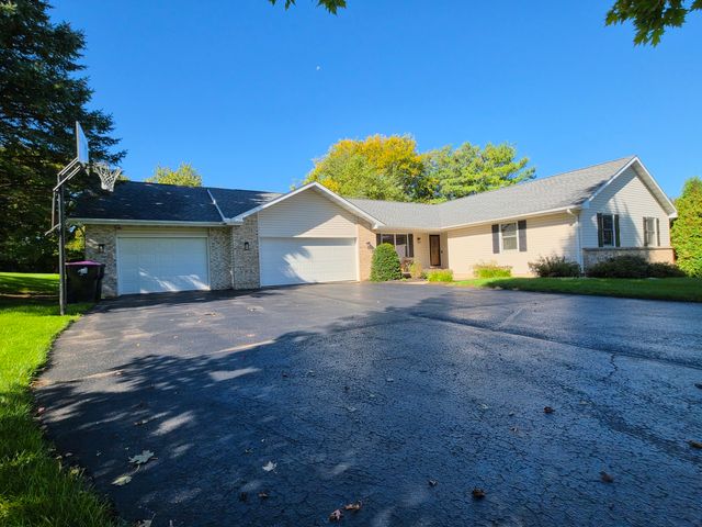 6775 Skyview Trail, Roscoe, IL 61073