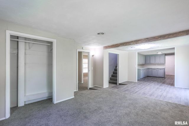 2133 N NORTHCREST Drive, Peoria, IL 61604