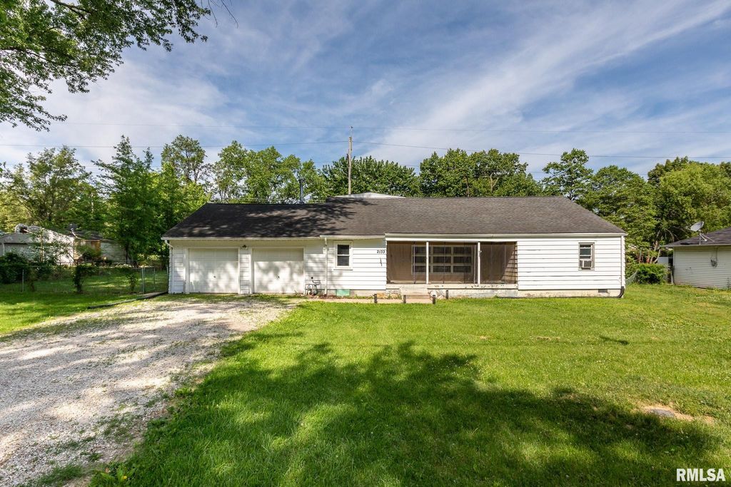 2133 N NORTHCREST Drive, Peoria, IL 61604