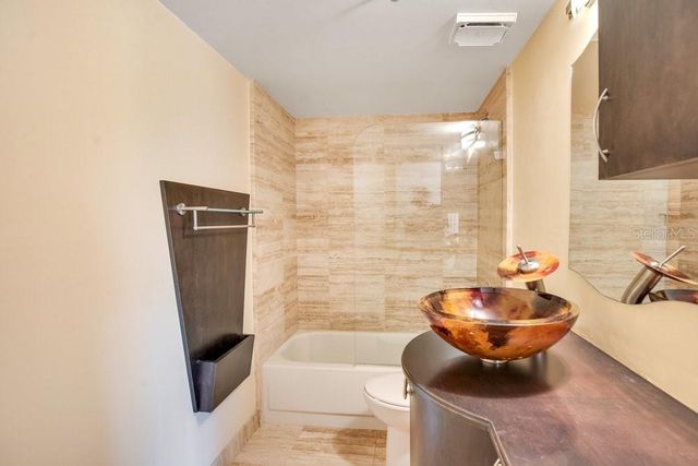 530 E CENTRAL BOULEVARD 406, Orlando, FL 32801
