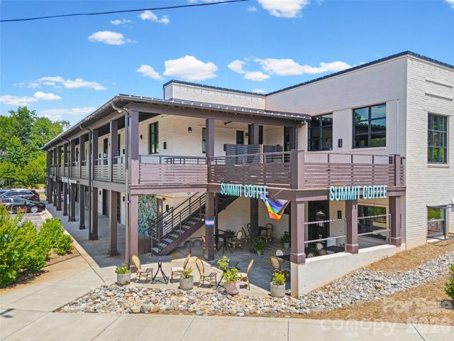 4017 Plaza Row Court, Charlotte, NC 28205