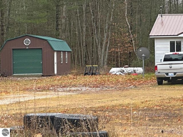 220 E Sanborn Road, Lake City, MI 49651