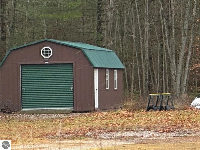 220 E Sanborn Road, Lake City, MI 49651