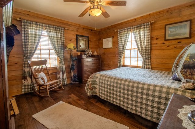 3405 N 700 E, Grovertown, IN 46531
