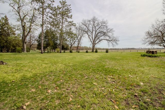 3405 N 700 E, Grovertown, IN 46531