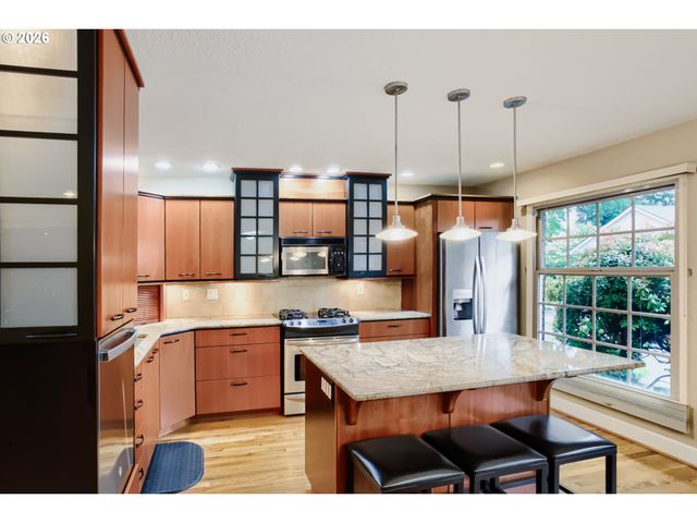 3720 E MILL PLAIN Blvd 2, Vancouver, WA 98661