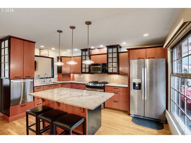 3720 E MILL PLAIN Blvd 2, Vancouver, WA 98661