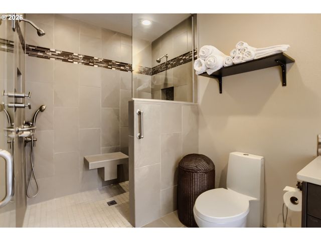 3720 E MILL PLAIN Blvd 2, Vancouver, WA 98661