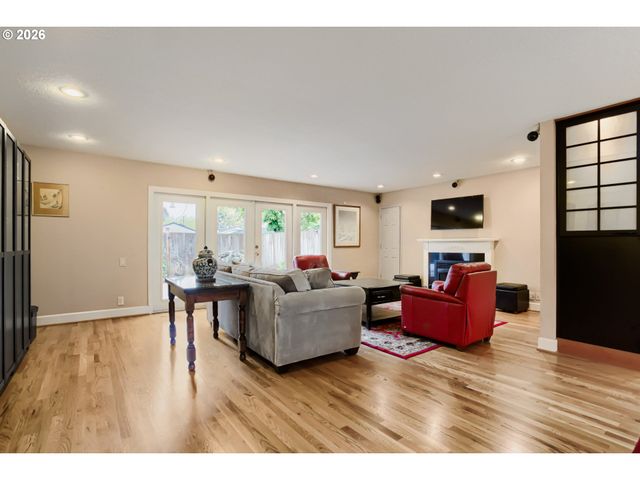 3720 E MILL PLAIN Blvd 2, Vancouver, WA 98661