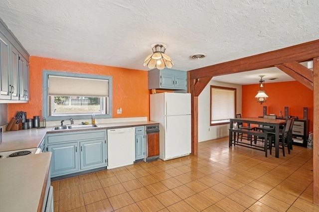 58 Budd Ave, Brockton, MA 02302