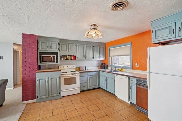 58 Budd Ave, Brockton, MA 02302