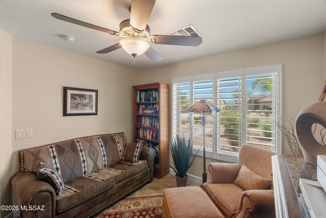 555 N Alexis Loop, Green Valley, AZ 85614