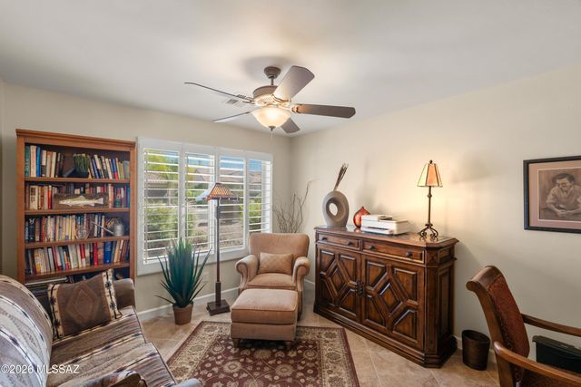 555 N Alexis Loop, Green Valley, AZ 85614