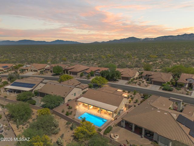 555 N Alexis Loop, Green Valley, AZ 85614