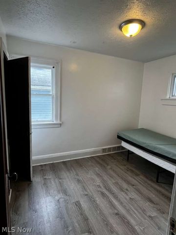 3993 W 23rd Street, Cleveland, OH 44109