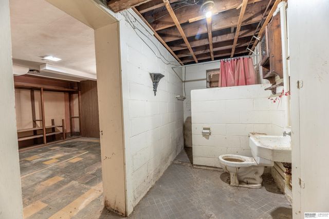 3312 King Street, Omaha, NE 68112