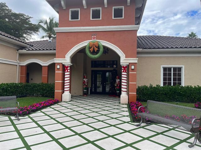 4167 N Haverhill Road 1102, West Palm Beach, FL 33417