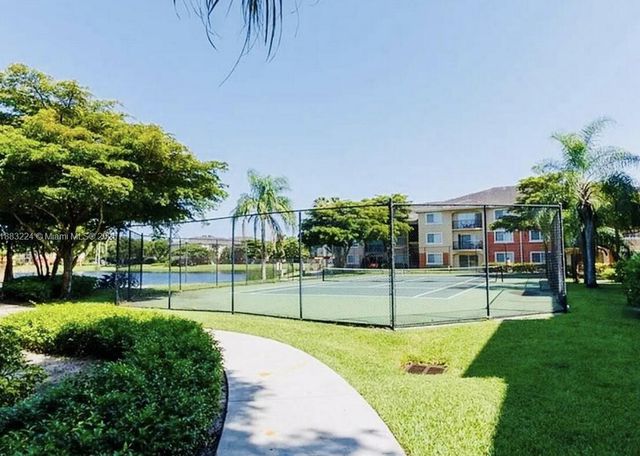 4167 N Haverhill Road 1102, West Palm Beach, FL 33417