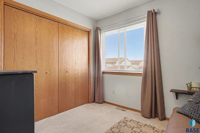 1903 S Sertoma Ave Avenue 104, Sioux Falls, SD 57106