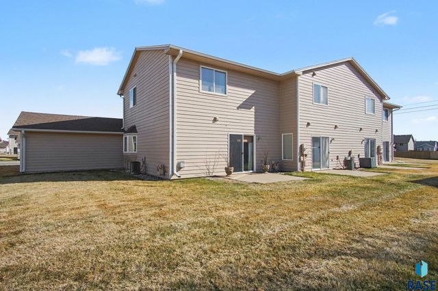 1903 S Sertoma Ave Avenue 104, Sioux Falls, SD 57106