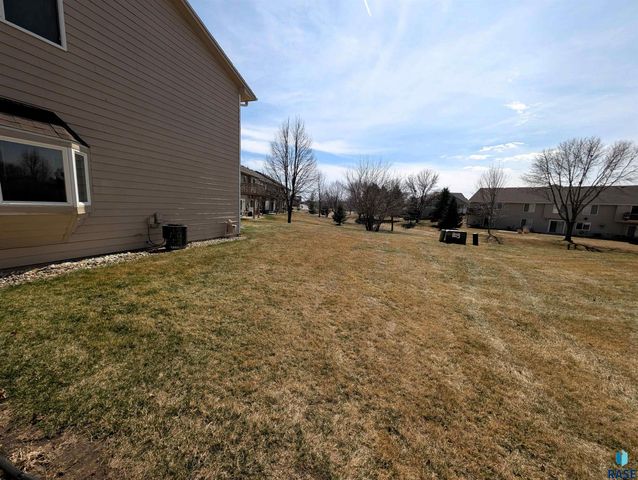 1903 S Sertoma Ave Avenue 104, Sioux Falls, SD 57106