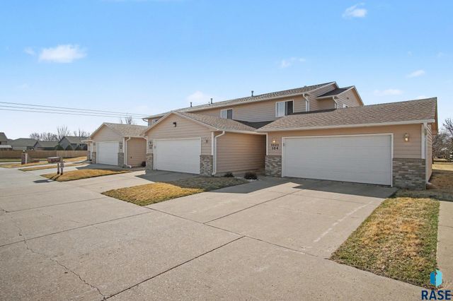 1903 S Sertoma Ave Avenue 104, Sioux Falls, SD 57106