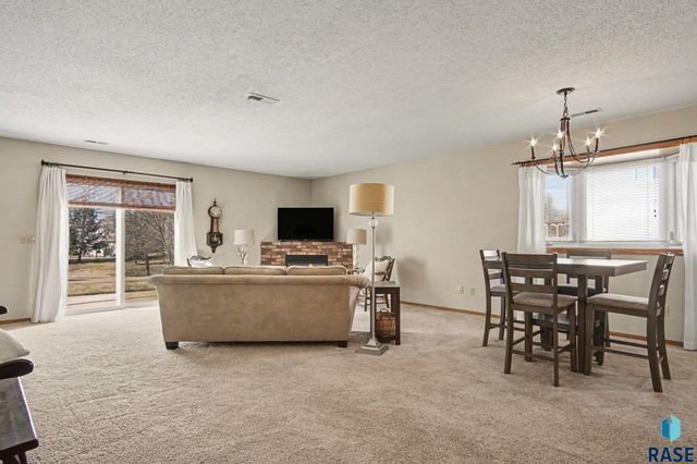 1903 S Sertoma Ave Avenue 104, Sioux Falls, SD 57106