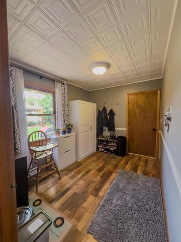 3655 S Sandalwood DRIVE, New Berlin, WI 53151
