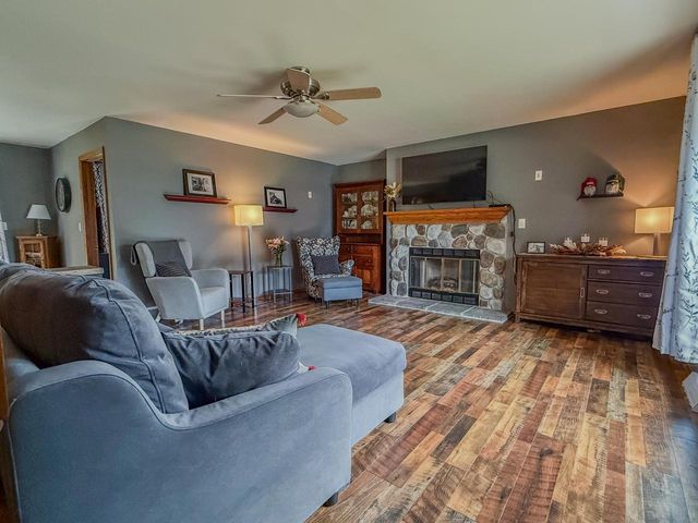 3655 S Sandalwood DRIVE, New Berlin, WI 53151
