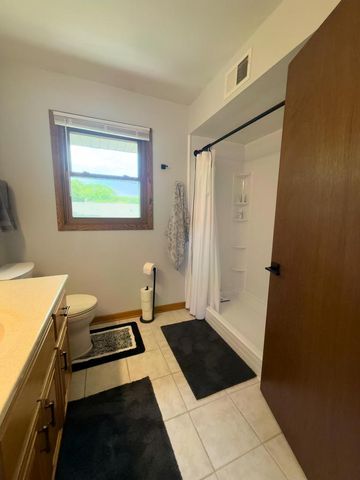 3655 S Sandalwood DRIVE, New Berlin, WI 53151
