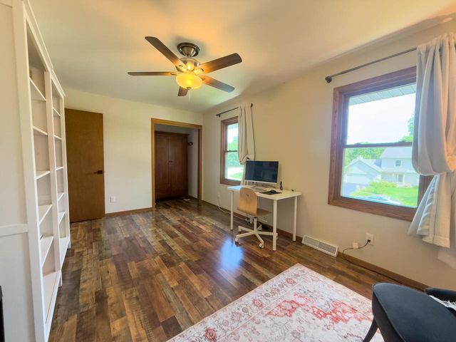 3655 S Sandalwood DRIVE, New Berlin, WI 53151