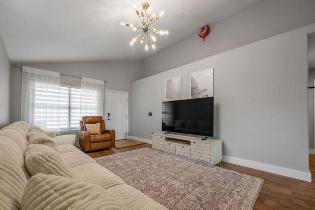 744 Lauren Drive, Nicholasville, KY 40356