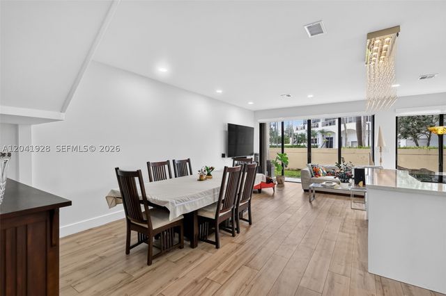 21391 Marina Cove Cir 19-K, Aventura, FL 33180