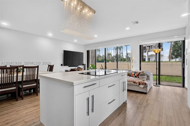 21391 Marina Cove Cir 19-K, Aventura, FL 33180