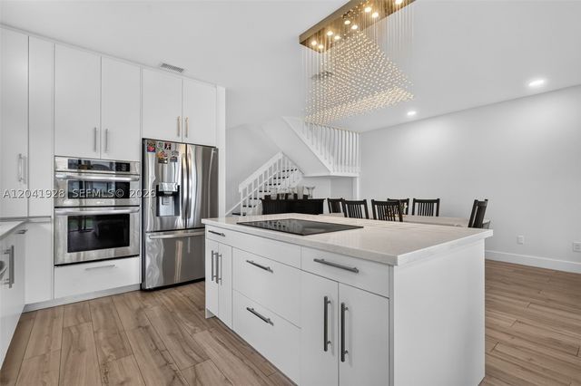 21391 Marina Cove Cir 19-K, Aventura, FL 33180