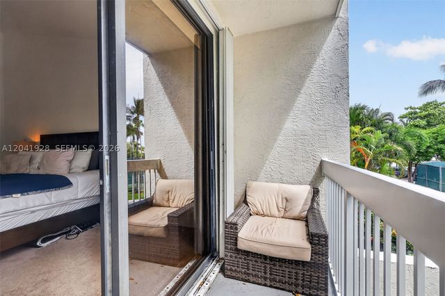 21391 Marina Cove Cir 19-K, Aventura, FL 33180