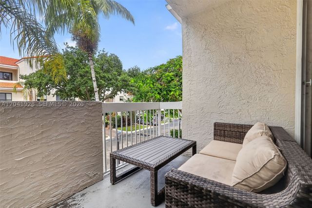 21391 Marina Cove Cir 19-K, Aventura, FL 33180