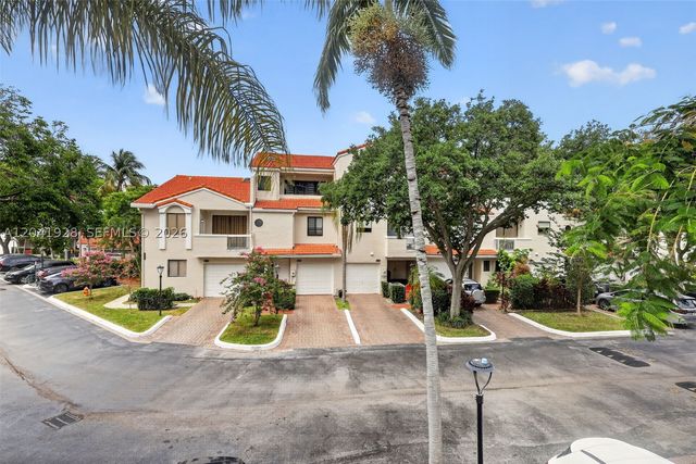 21391 Marina Cove Cir 19-K, Aventura, FL 33180