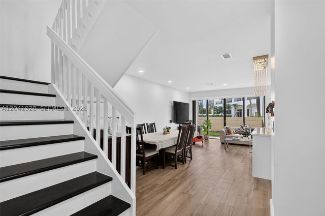 21391 Marina Cove Cir 19-K, Aventura, FL 33180