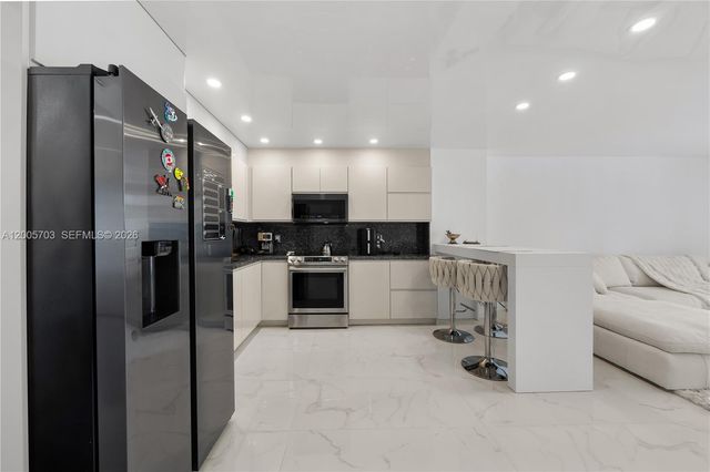 1865 S Ocean Dr 15B, Hallandale Beach, FL 33009