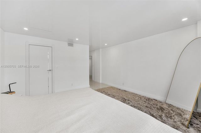 1865 S Ocean Dr 15B, Hallandale Beach, FL 33009