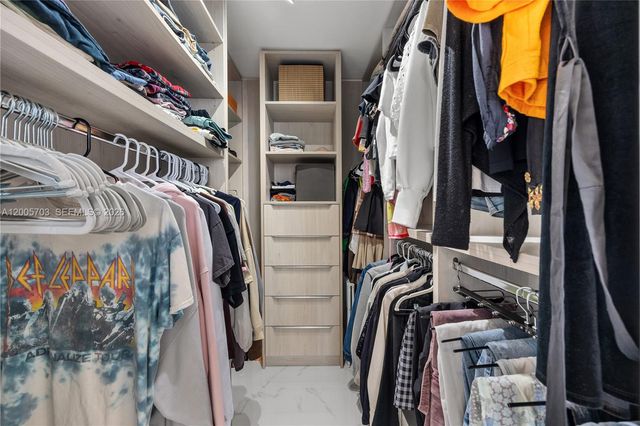 1865 S Ocean Dr 15B, Hallandale Beach, FL 33009