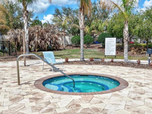 17433 NEW CROSS CIRCLE, Lithia, FL 33547