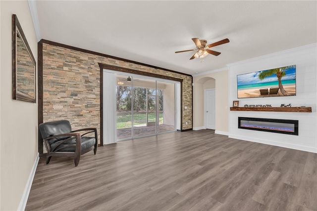 17433 NEW CROSS CIRCLE, Lithia, FL 33547