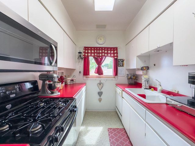 3840 N 55th STREET, Milwaukee, WI 53216