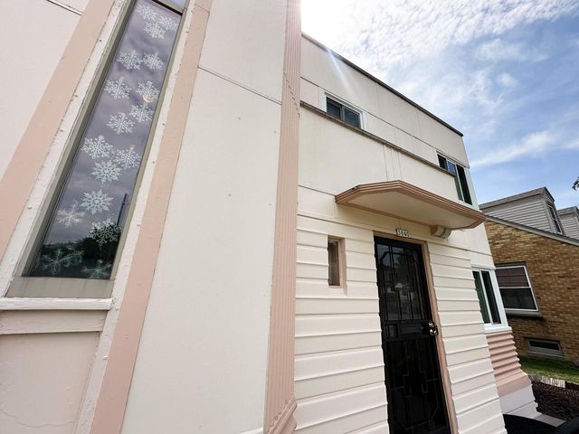 3840 N 55th STREET, Milwaukee, WI 53216