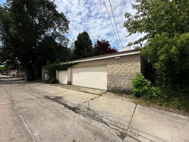 3840 N 55th STREET, Milwaukee, WI 53216