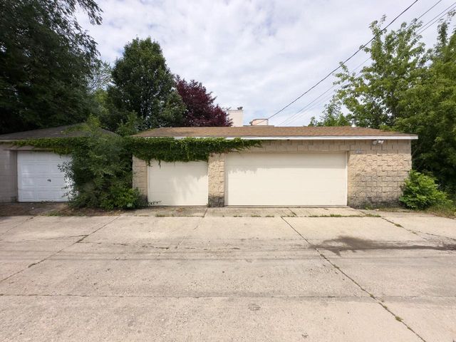 3840 N 55th STREET, Milwaukee, WI 53216